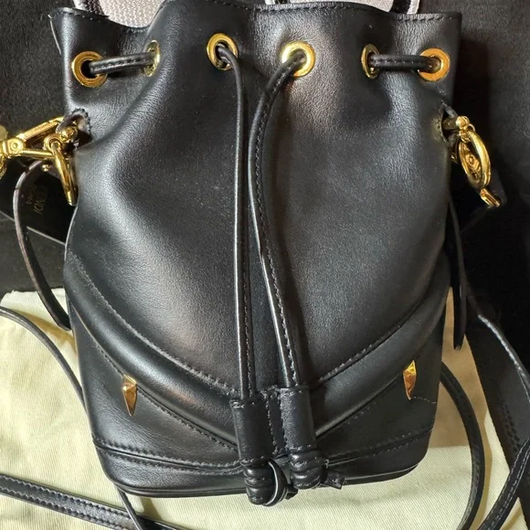 🔥RARE🔥 Fendi Monster Small Bucket Bag - Picture 3 of 9